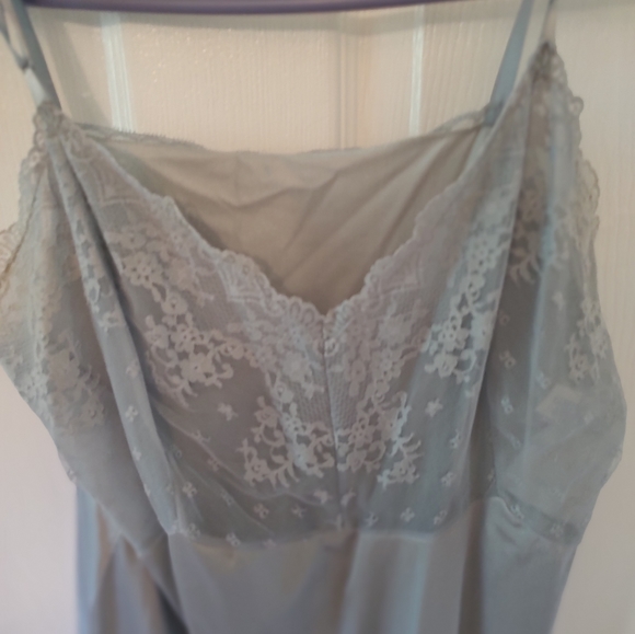 Slip - Picture 3 of 4